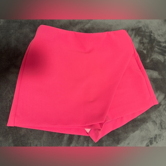 Zara Pink High Waisted Asymmetrical Mini Skort Size Medium Womens - Picture 2 of 9